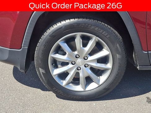 Used 2018 Jeep Cherokee Limited AWD/4WD image 8