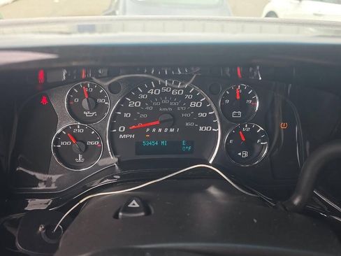 Used 2016 Chevrolet Express 2500 RWD image 9