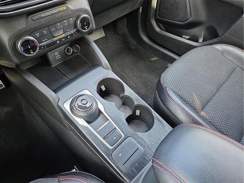 Used 2023 Ford Escape ST-Line image 25
