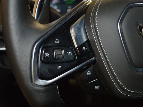 Used 2025 Chevrolet Corvette Z06 image 21