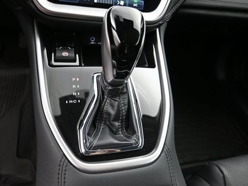 Used 2023 Subaru Outback Limited image 16