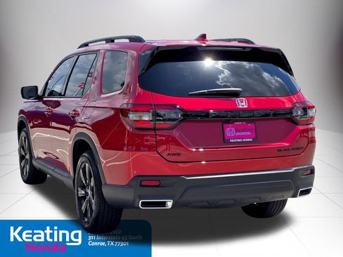Certified 2025 Honda Pilot Black Edition image 8