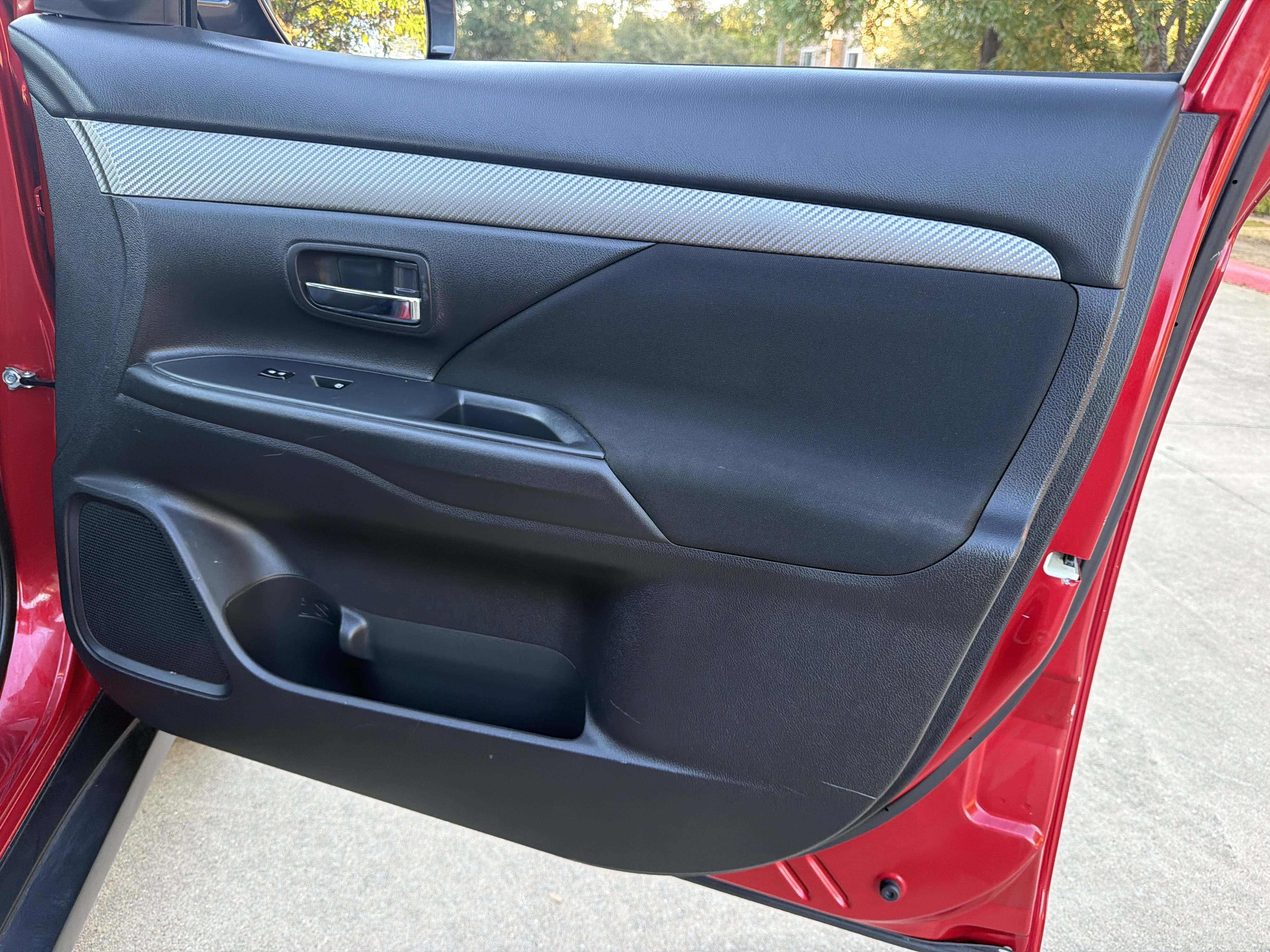 Used 2018 Mitsubishi Outlander SE FWD image 9