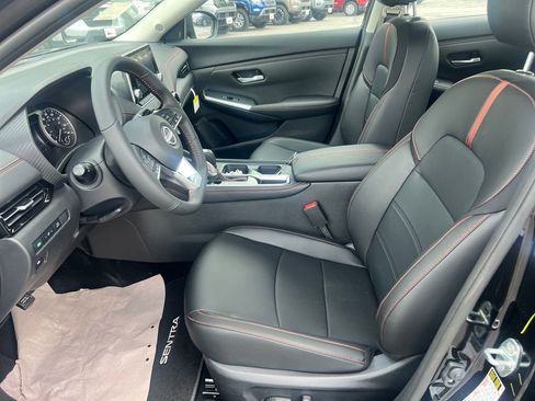 Certified 2025 Nissan Sentra SR w/ SR Premium Package FWD image 11