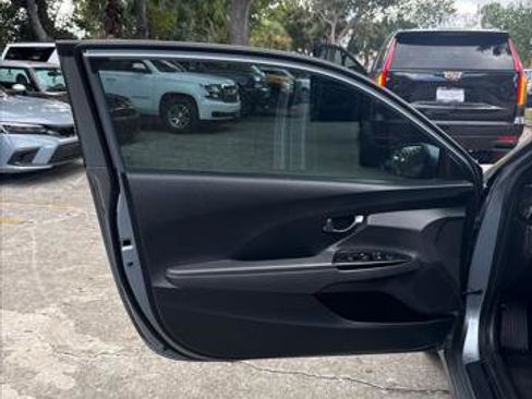 Used 2019 Hyundai Veloster 2.0 image 20