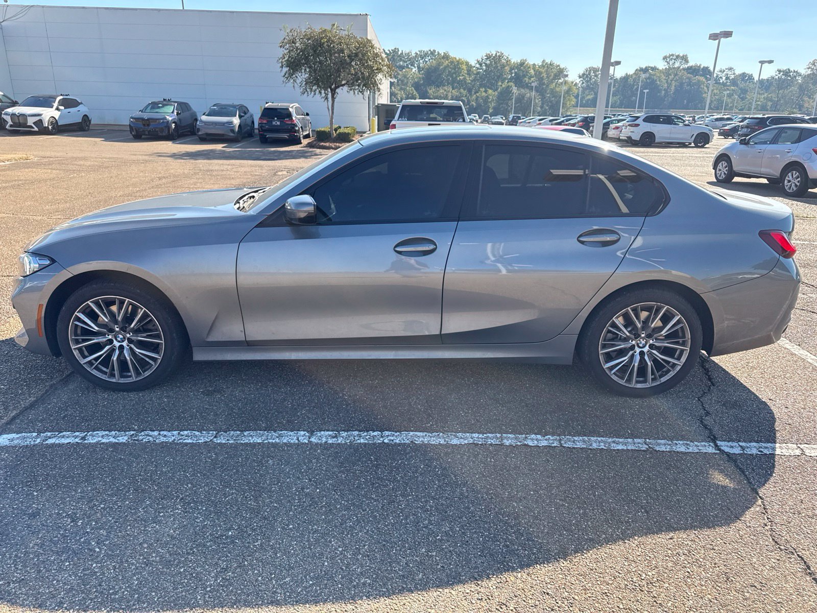 Certified 2023 BMW 330i xDrive Sedan w/ Premium Package AWD/4WD image 8