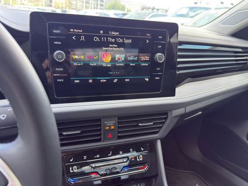 Used 2025 Volkswagen Jetta SEL image 15