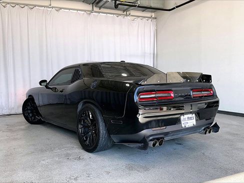 Used 2022 Dodge Challenger SXT w/ Blacktop Package image 5