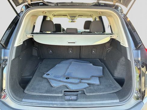Used 2023 Nissan Rogue SV AWD/4WD image 12