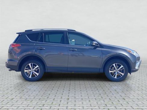 Certified 2018 Toyota RAV4 XLE FWD image 8