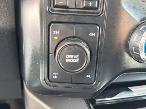 Used 2023 Ford F250 Lariat w/ Sport Appearance Package image 12