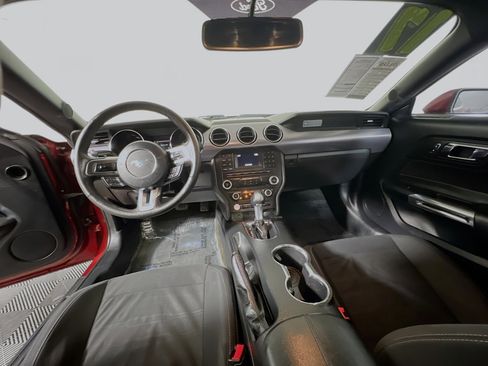 Used 2017 Ford Mustang Coupe RWD image 30