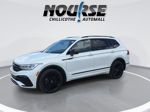 Used 2022 Volkswagen Tiguan SE R-Line AWD/4WD image 4