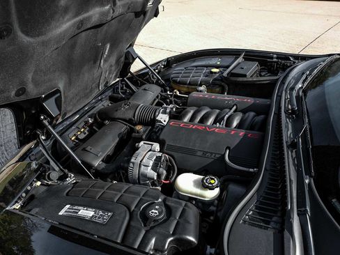 Used 2002 Chevrolet Corvette Convertible w/ Preferred Equipment Group2 image 42