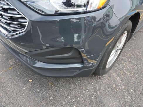 Used 2021 Ford Edge SE image 2