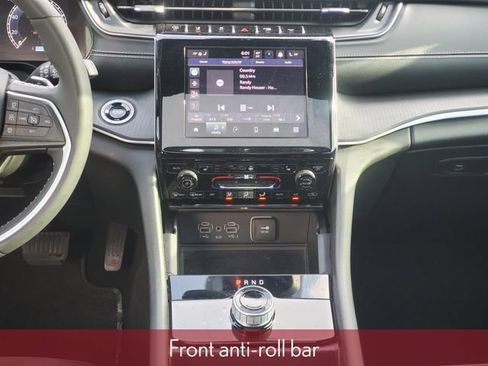 Used 2024 Jeep Grand Cherokee L Altitude AWD/4WD image 34