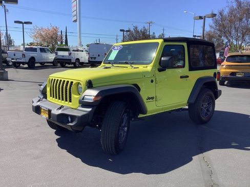 Used 2024 Jeep Wrangler Sport S image 5