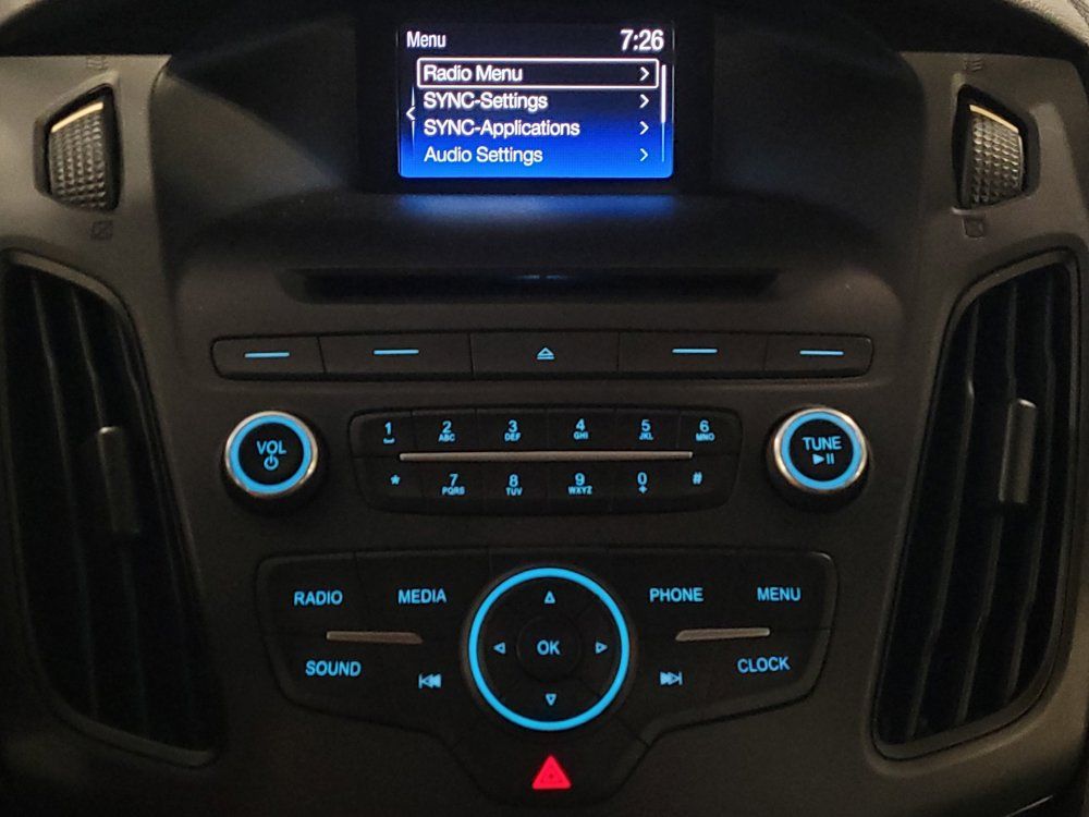 Used 2016 Ford Focus SE FWD image 25