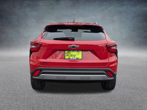 New 2026 Chevrolet Trax LT image 5