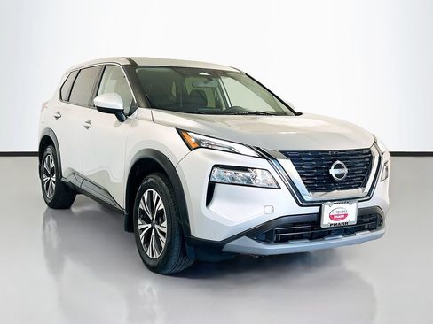 Used 2023 Nissan Rogue SV AWD/4WD image 3
