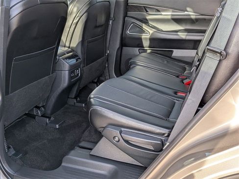 Used 2025 INFINITI QX60 Sensory image 18