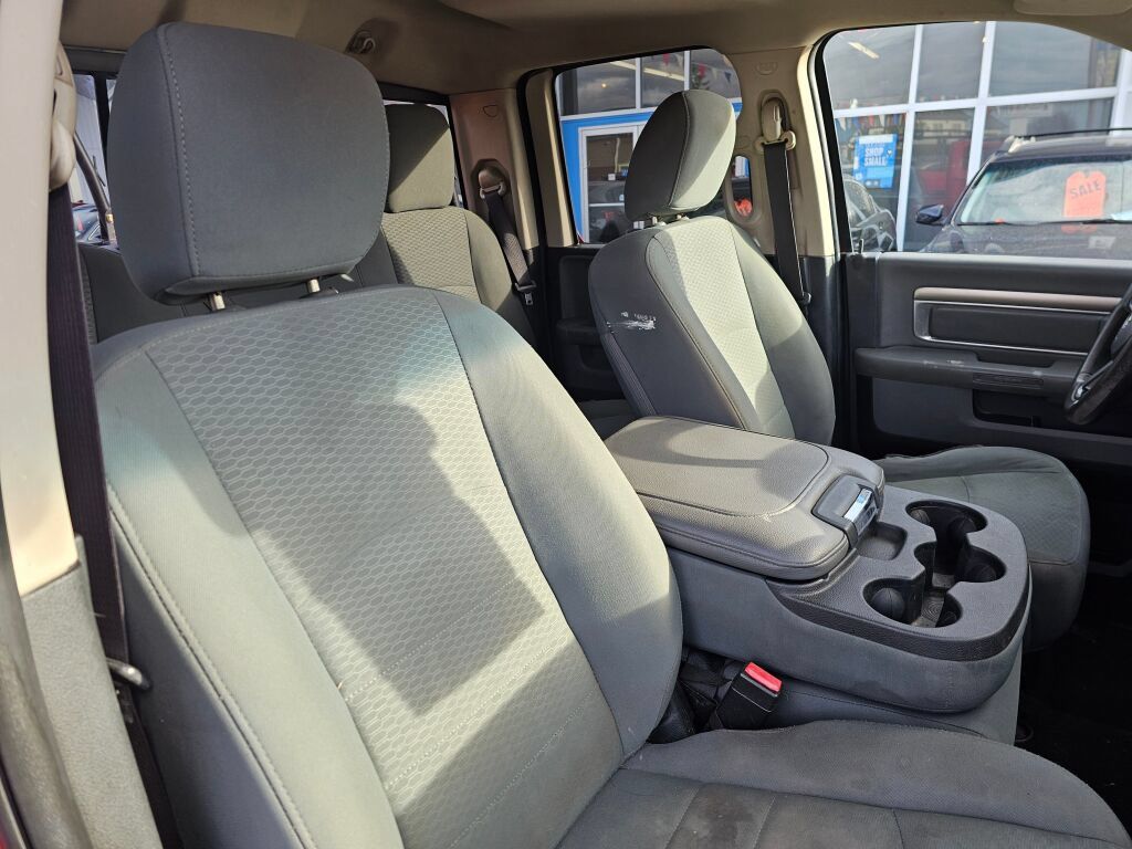 Used 2017 RAM 1500 Classic SLT AWD/4WD image 13