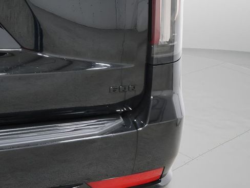 Used 2021 Cadillac Escalade ESV Sport Platinum image 37