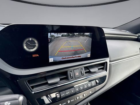 Used 2025 Lexus ES 350 w/ Premium Package FWD image 24