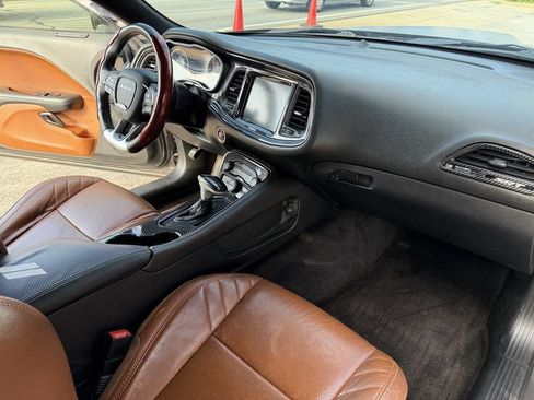 Used 2016 Dodge Challenger SRT w/ Technology Group RWD image 36