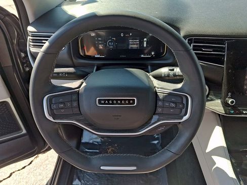 Used 2022 Jeep Wagoneer Series II image 19