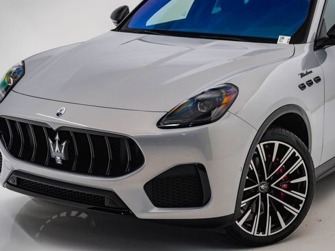 Certified 2025 Maserati Grecale Modena AWD/4WD image 4