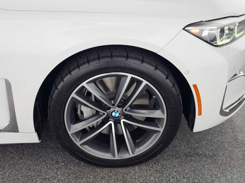 Used 2022 BMW 750i xDrive AWD/4WD image 9