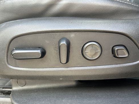 Used 2021 Buick Enclave Avenir image 16