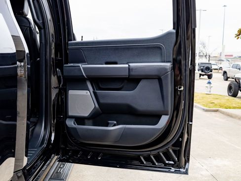 Used 2025 Ford F150 Lariat w/ Equipment Group 501A Mid image 39