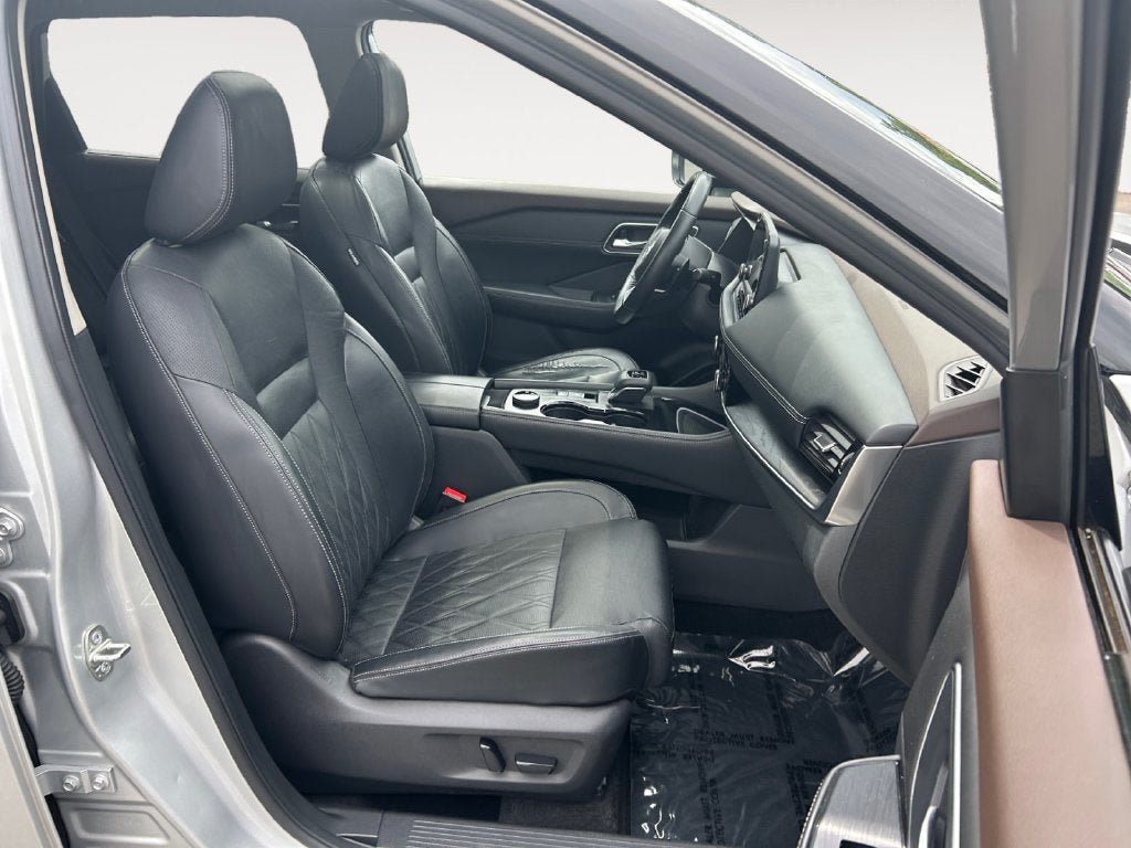 Used 2021 Nissan Rogue Platinum AWD/4WD image 25