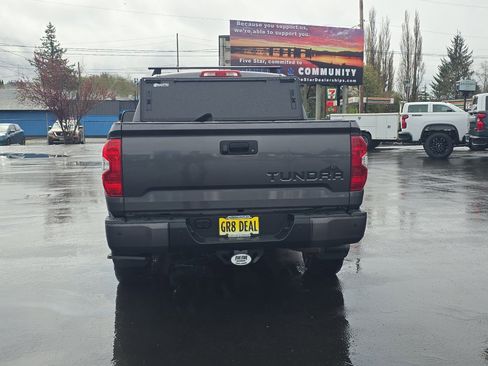 Used 2015 Toyota Tundra Limited w/ Limited Premium Package AWD/4WD image 8