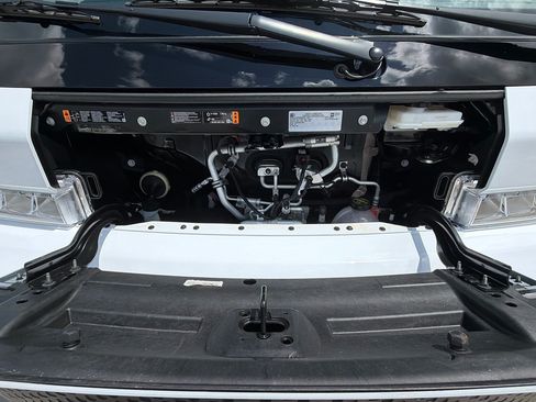 Used 2024 Chevrolet Brightdrop 400 w/ Commercial Equipment Package AWD/4WD image 33