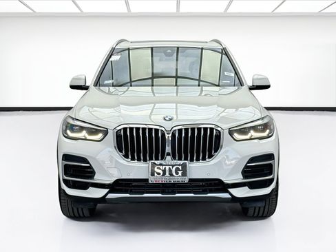 Used 2022 BMW X5 xDrive40i AWD/4WD image 2