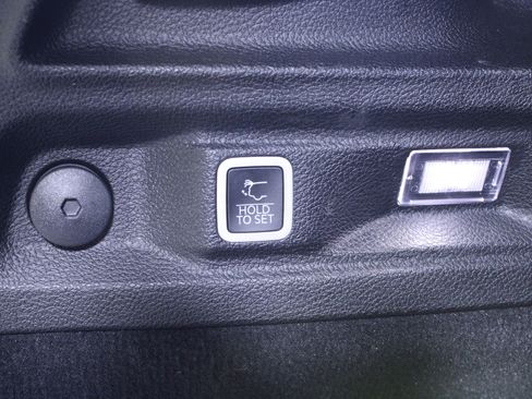 Used 2022 Jeep Grand Cherokee L Overland image 14