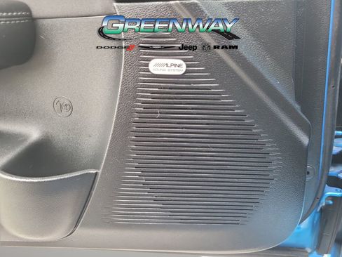 Used 2023 Dodge Challenger SXT w/ Blacktop Package image 15