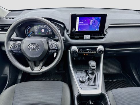 Used 2025 Toyota RAV4 LE AWD/4WD image 14