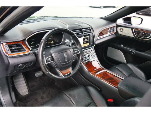 Used 2017 Lincoln Continental Reserve w/ Luxury Package AWD/4WD image 12