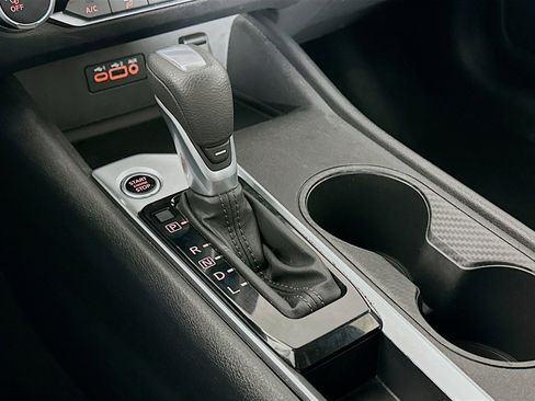 Used 2025 Nissan Altima 2.5 SV image 24