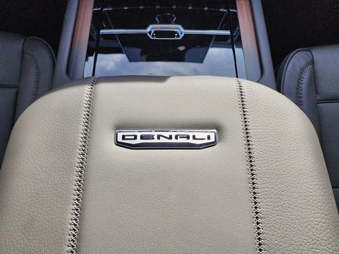 New 2026 GMC Yukon Denali w/ Denali Reserve Package image 41