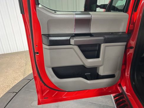 Used 2017 Ford F150 XLT w/ Equipment Group 302A Luxury image 15