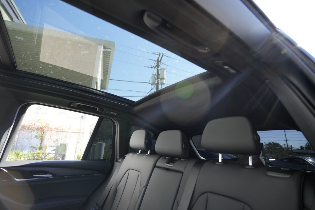 Used 2021 BMW X3 xDrive30e w/ Premium Package AWD/4WD image 25