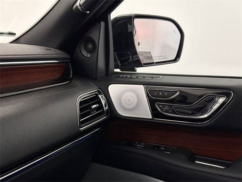 Used 2023 Lincoln Navigator L Reserve image 37