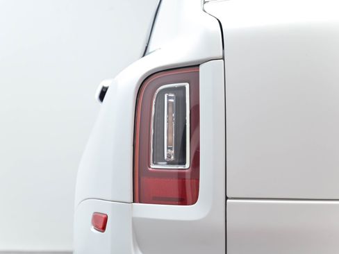 Used 2021 Rolls-Royce Cullinan Black Badge AWD/4WD image 68