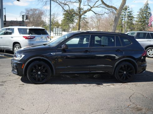 Certified 2021 Volkswagen Tiguan SE R-Line image 9