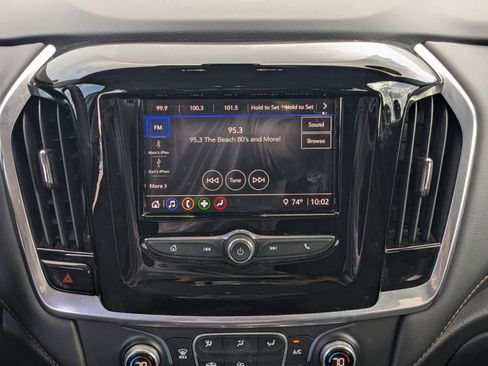 Used 2021 Chevrolet Traverse LS image 16